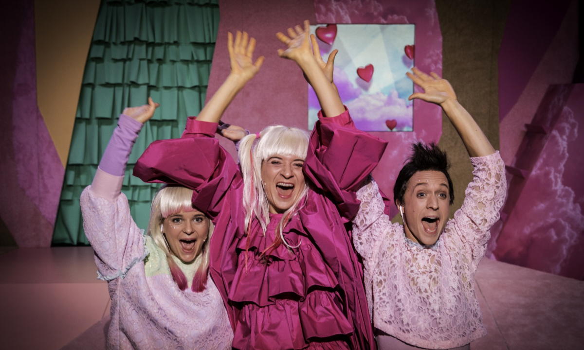 Performance image, åååå snälla följ mig, bibu, 2018