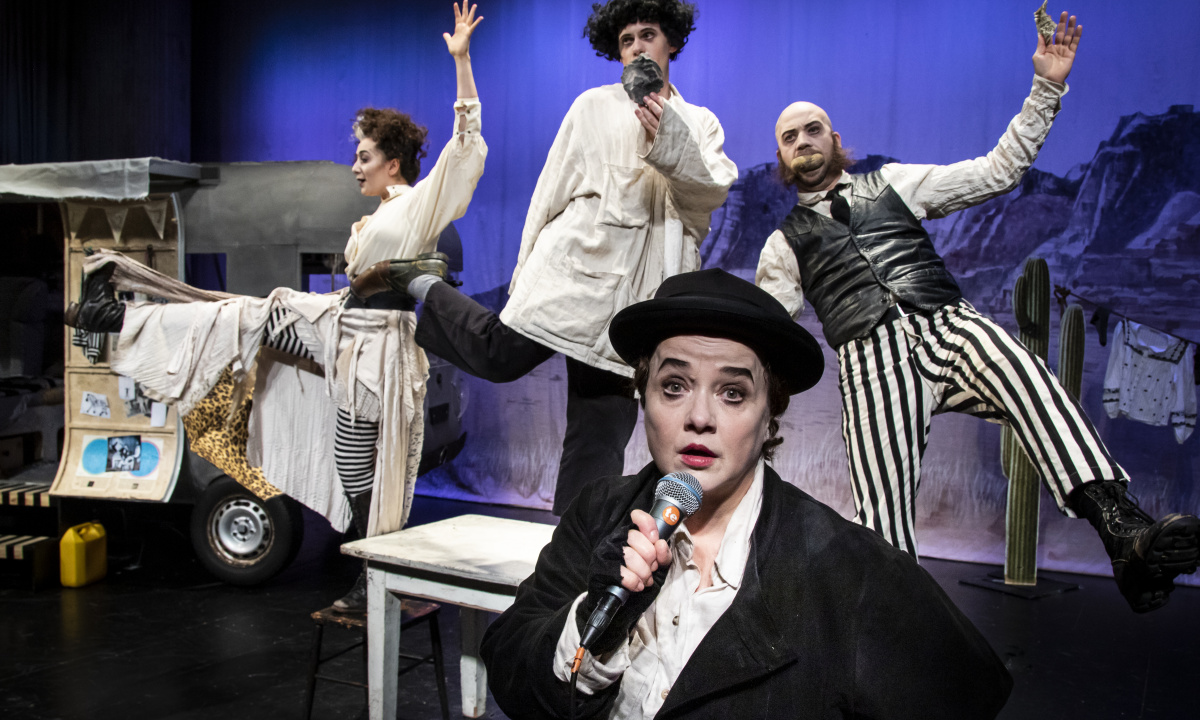 Perfoming image Buster Keaton one the moon