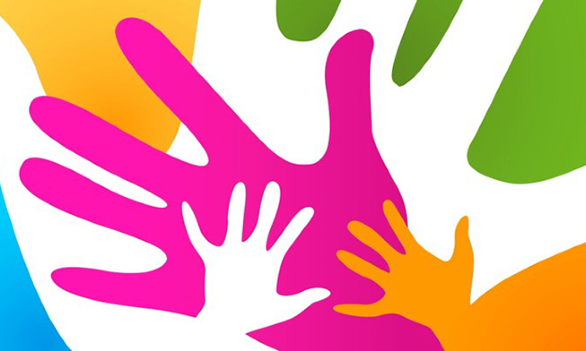 Färgglada händer som överlappar varandra