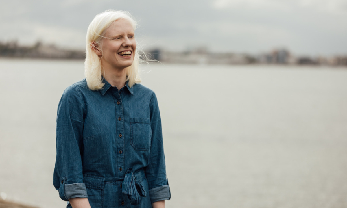 Ellen Renton infront of the ocean